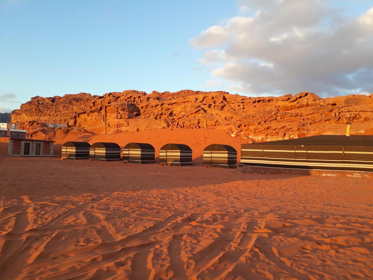 Wadi Rum Candles Camp 외부 사진