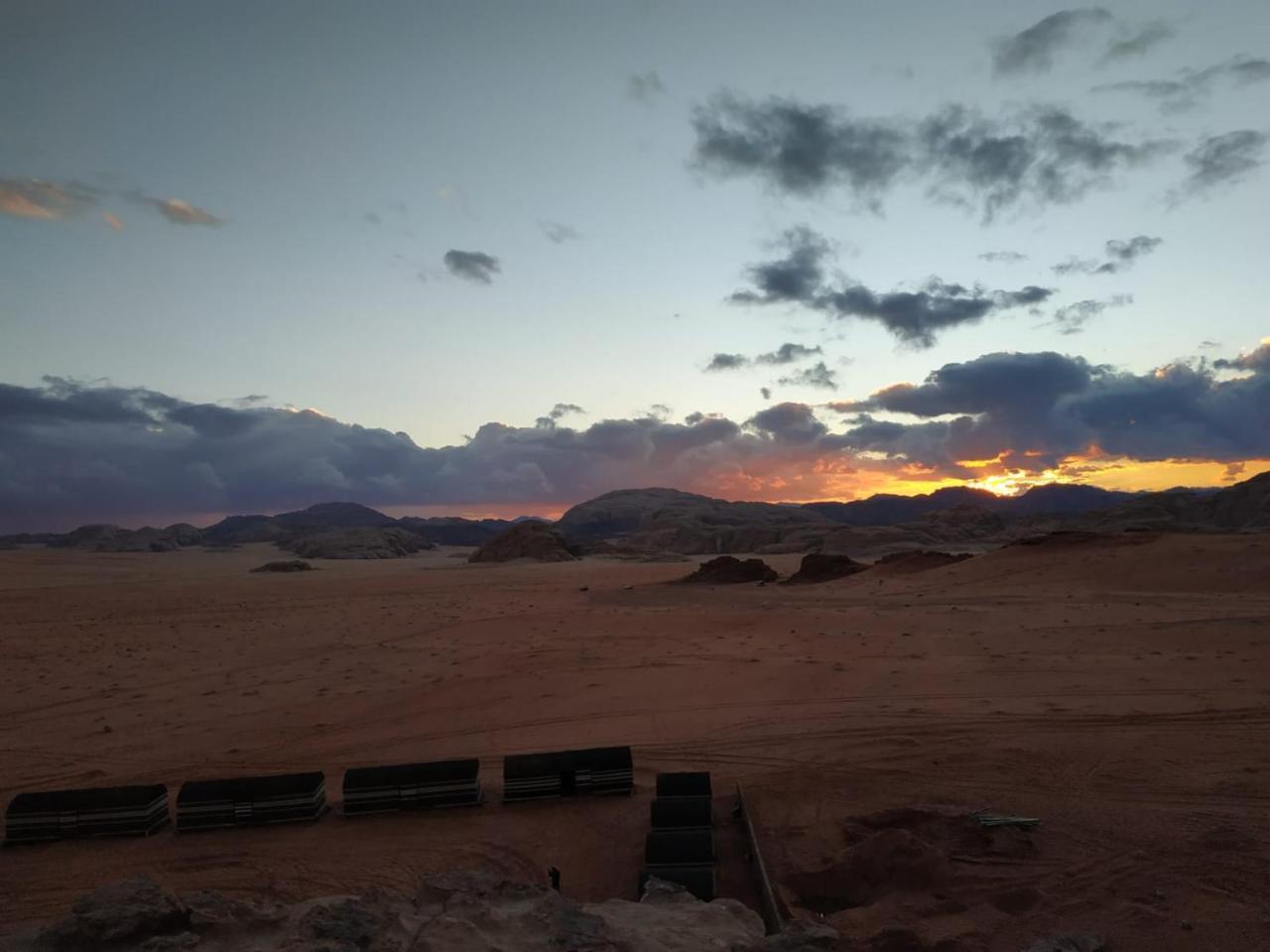Wadi Rum Candles Camp 외부 사진